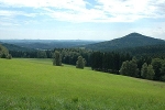 Blick ins Lausitzer Gebirge mit Falkenberg (CZ)© MDM
