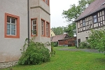 Südwestseite mit Gesindehaus und Blick zur Scheune© MDM / Anke Kunze