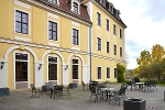 Terrasse zwischen Altbau und westlichem Neubauflügel© MDM