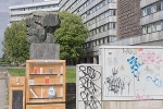 Karl-Marx-Monument mit Grafitti© MDM / Bea Wölfling