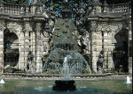 Zwinger, Nymphenbad mit Brunnen© MDM