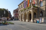 Eingang Rathaus mit Blick zur Frauentorstraße© MDM / Anke Kunze