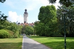 Plastikgarten, Blick zum Neuen Rathaus© MDM/Katja Seidl