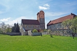 Blick zu Kräutergarten und Basilika© MDM / Anke Kunze