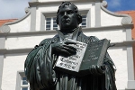 Lutherdenkmal vor dem alten Rathaus, Süden© MDM / Konstanze Wendt