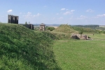 Hauptwall mit Blick zum Zangentor© Königspfalz Tilleda / Michael Dapper M.A.