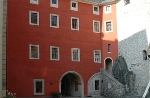 Innenhof mit Aufgang zur Oberburg© MDM