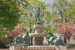 Ernst-Barlach-Straße, Frauenbrunnen© MDM / Konstanze Wendt