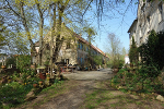 Herrenhaus Westseite mit Blick zu den Ferienwohnungen© MDM / Kunze