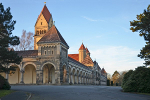 Südfriedhof Leipzig, Kapellenanlage, Säulengänge© MDM/Katja Seidl