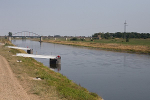 Elbufer mit Blick auf die Eisenbahnbrücke© MDM