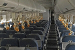 Airbus A310, Economy Class mit komplett heruntergelassenen Sauerstoffmasken© Flughafen Leipzig-Halle GmbH