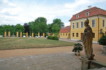 Schloss Mosigkau, Ehrenhof und östlicher Pavillon© MDM / Konstanze Wendt