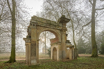 Schloss und Park Luisium, Ruinenbogen© Kulturstiftung DessauWörlitz, Bildarchiv, Heinz Fräßdorf