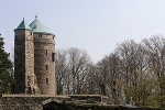 Johannisturm oder auch Coselturm (rechteckiger Treppenturm und runder Wohnturm)© MDM / Bea Wölfling