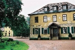 Hofmarschallamt mit Marstall, Orangerie und Kavaliershäuschen Westseite© MDM