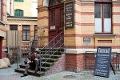 Harvey Friedmann in der Sternwartenstraße in Leipzig© ARD Degeto / UFA / WDR / MDR / RBB / Julia Terjung