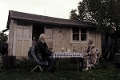 Olaf Müller und Liane Düsterhöft in der Gartensparte "Galgenberg I" in Halle© 42film / Jalaludin Trautmann