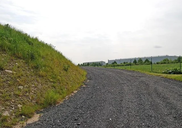 Auffahrt Off-Road-/SUV-Bereich