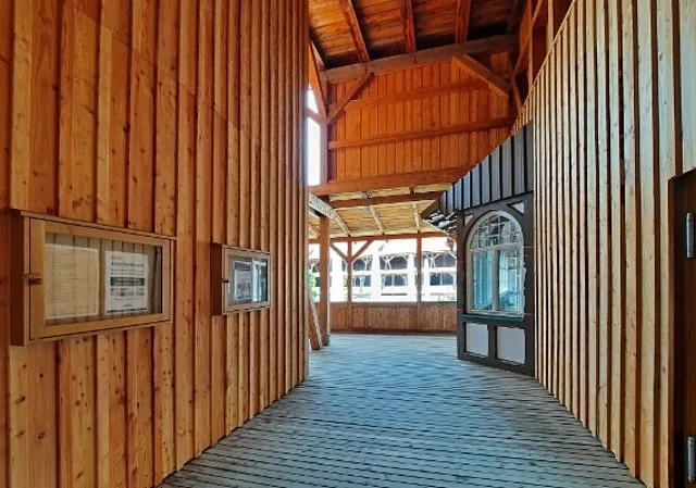 Ostwand Eingangsbereich