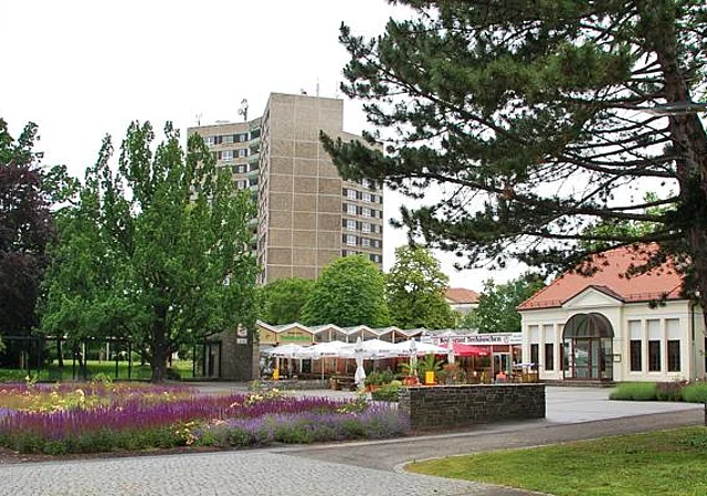 Dessau-Roßlau, Stadtpark mit Teehäuschen