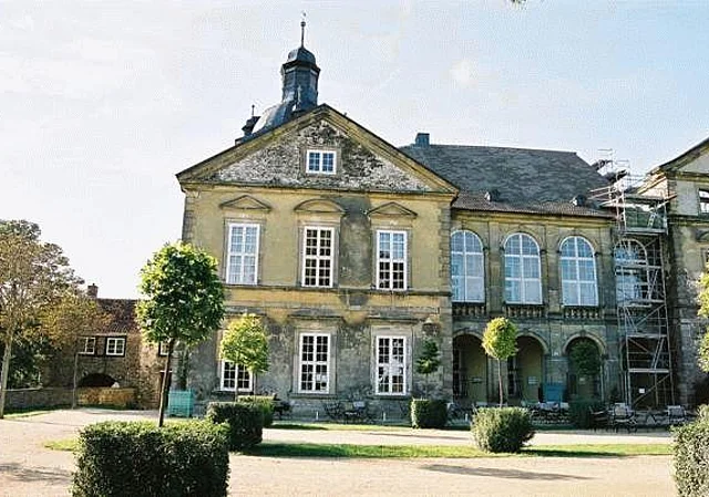 Südflügel, Osten