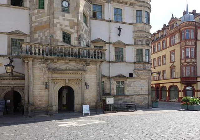 Eingang Rathaus