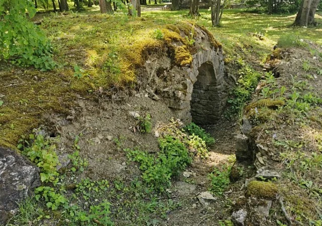 Splitterschutzgraben der SS-Wachmannschaften