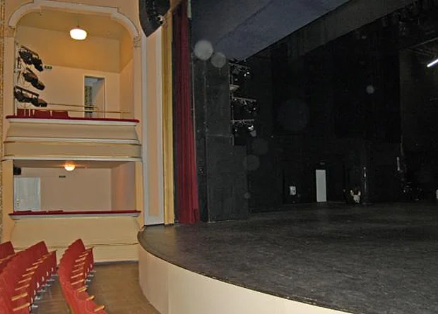 Bühne 