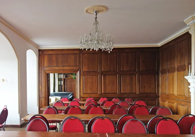 Neues Schloss - Parkettsaal