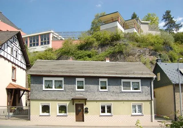 Sonnenterrasse und Café-Pavillon