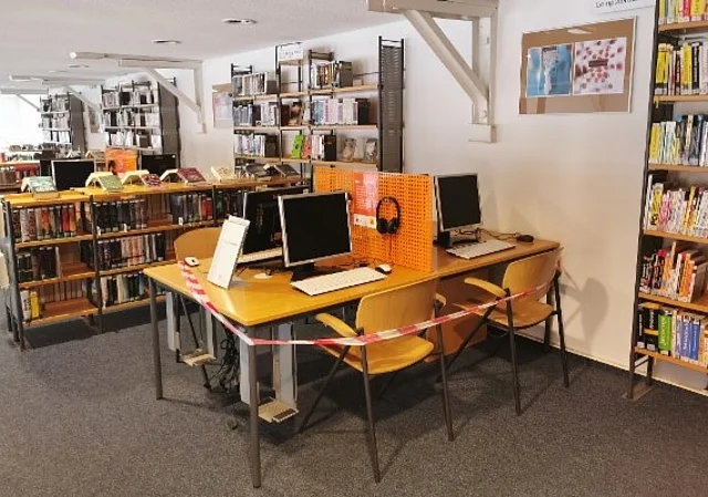 Stadtbücherei Weimar Empore Computerplätze