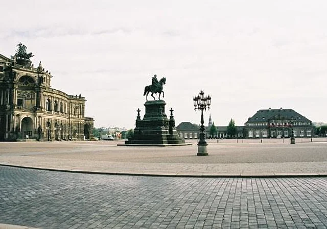 Blick Richtung König-Johann-Denkmal