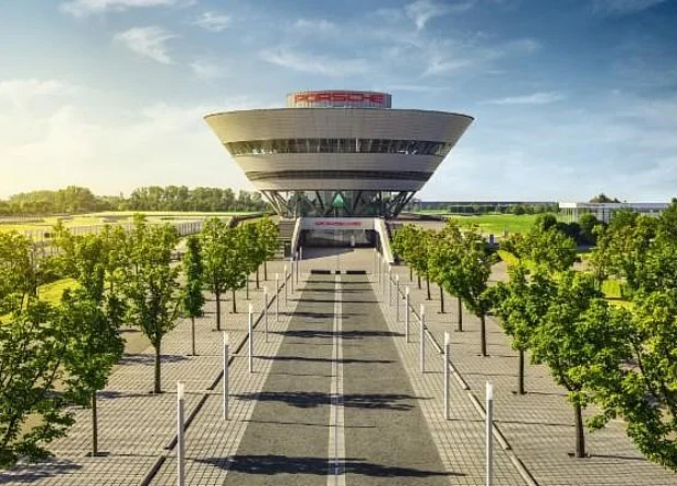 Porsche Experience Center 
