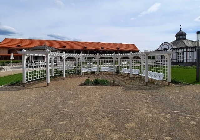 Blick in die Pergola