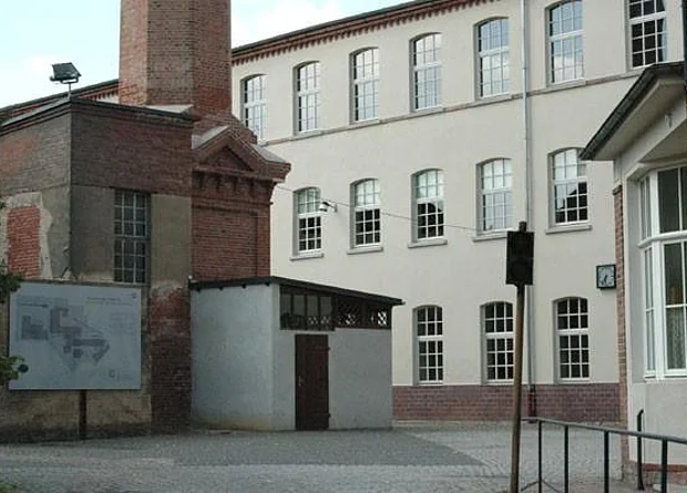 Tuchfabrik Gebr. Pfau, Webereigebäude 