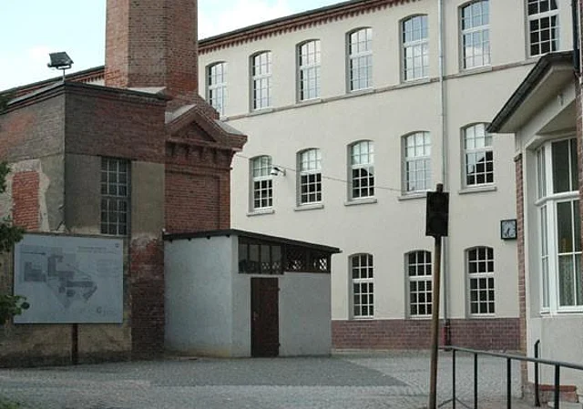 Tuchfabrik Gebr. Pfau, Webereigebäude