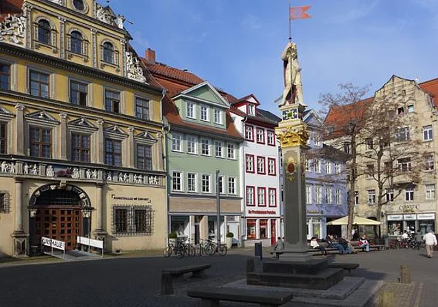 Westseite mit Kunsthalle und Roland