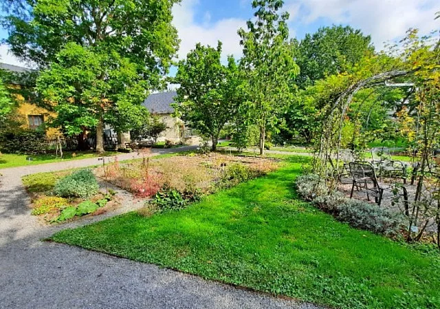 Systemgarten mit Gazebo