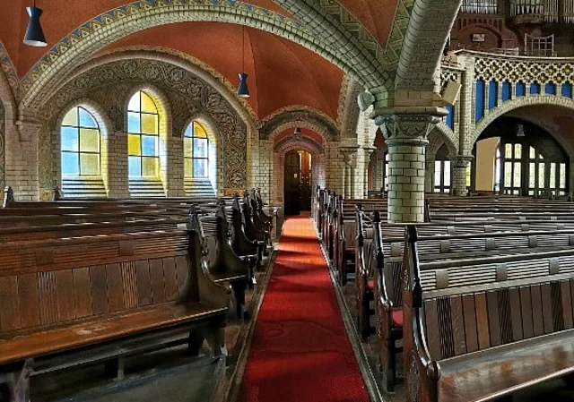 Altarraum Büderkirche Seitengang