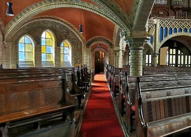 Altarraum Büderkirche Seitengang 