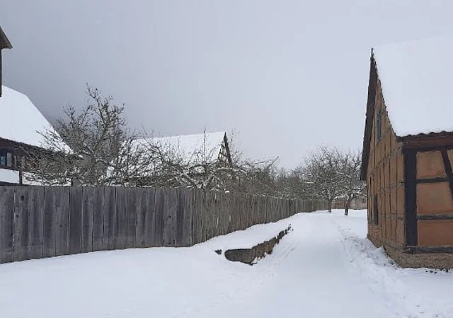Weg zur Mühle im Winter