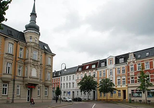 Bebauung am Lidiceplatz nach Südost