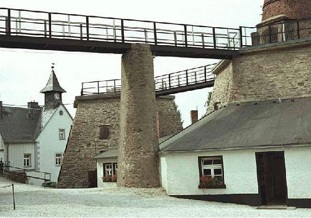 Brennöfen, Brückensystem