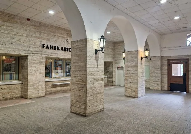 Bahnhofsgebäude Weißenfels