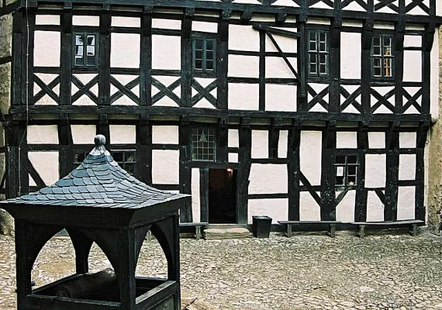 Kernburg, Südflügel, Norden