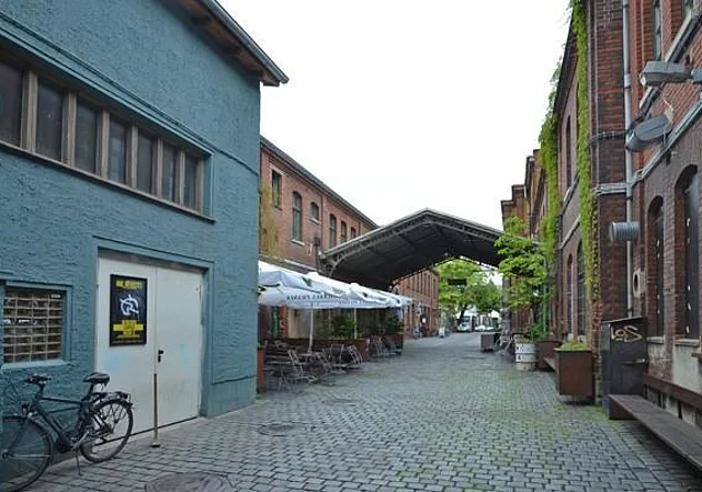 Innenhof, Blick nach Osten