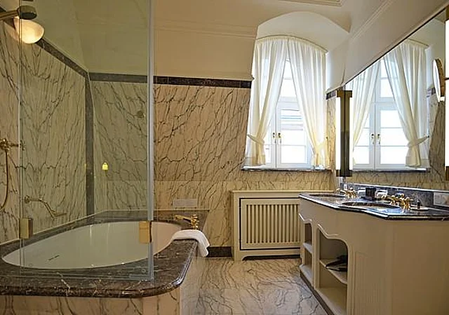 Zimmer 304, Junior-Suite