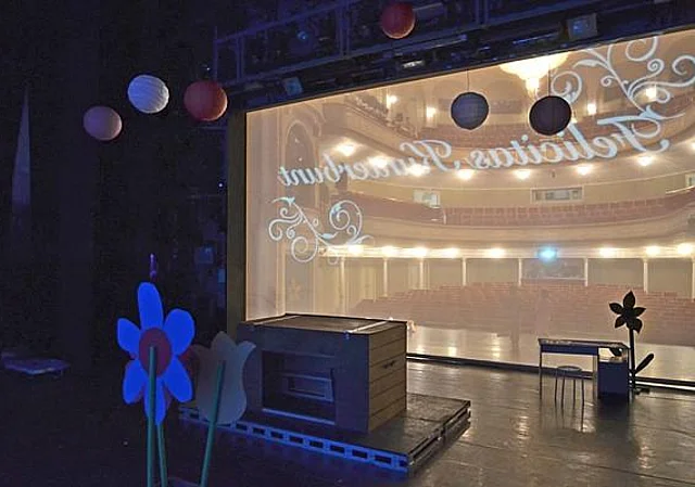 Theatersaal, Bühne
