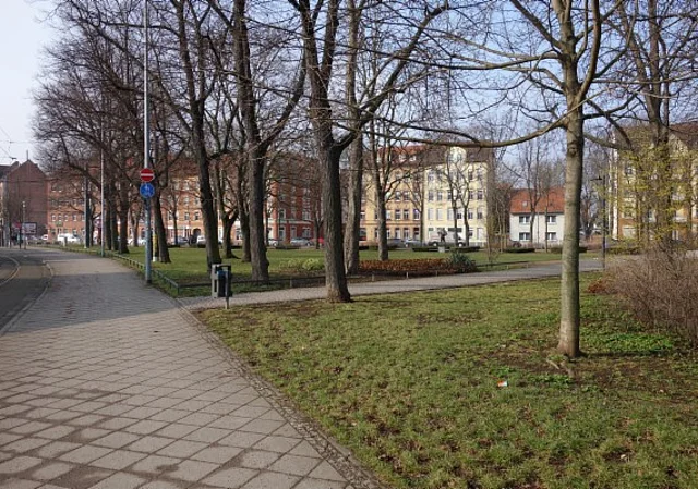 Magdeburger Allee, Ilversgehofener Platz